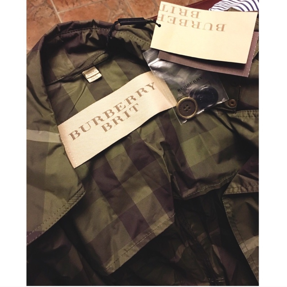 ⚜️ Burberry Packable Trench w/small satchel - Picture 6 of 8